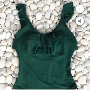 Cupshe hunter green one piece